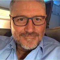 Luca M. (Milano, Italia)